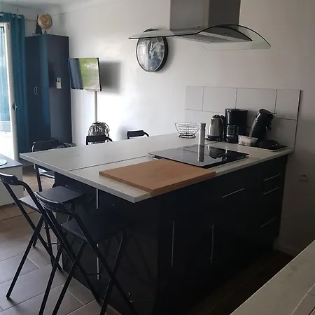 Agreable A 35 M² Vue Lägenhet